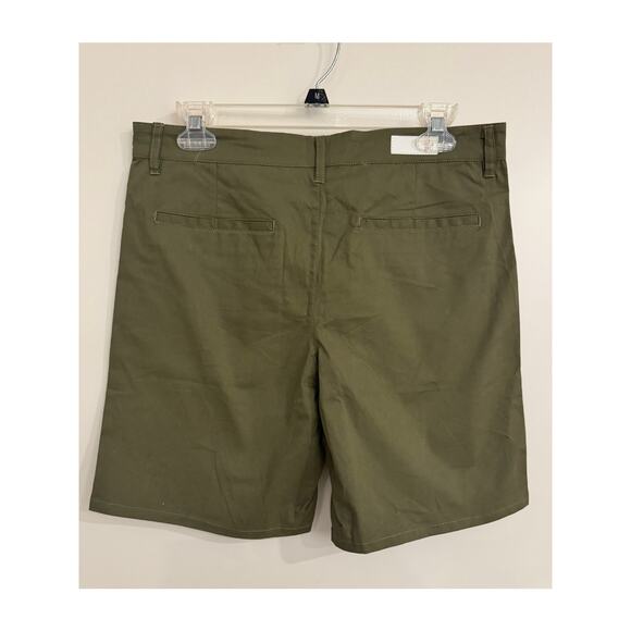 Red Star Olive Green Chino Shorts β Size 6 / 28 | NWT - Picture 4 of 6